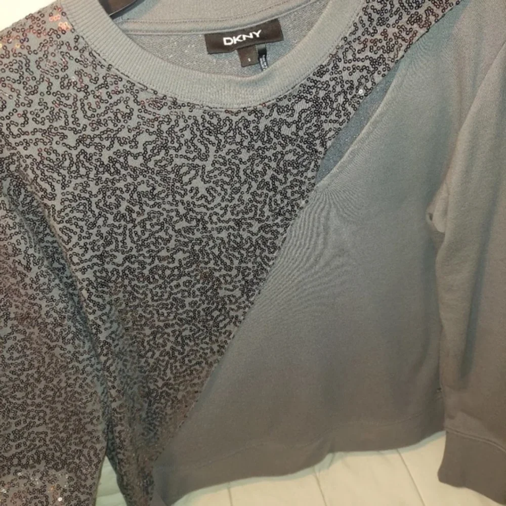 DKNY designer sequin embellished keyhole sweatshirt top - Picture 6 of 6